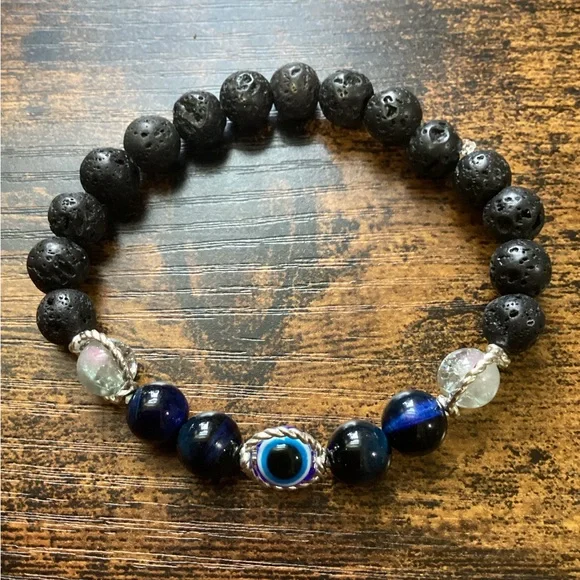 Bracelets - Picture 4 of 16